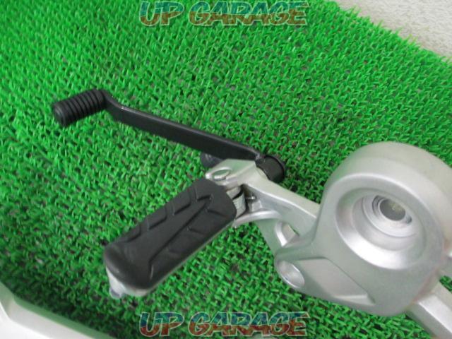 HONDA
Genuine step set
GROM(JC92)21’-05