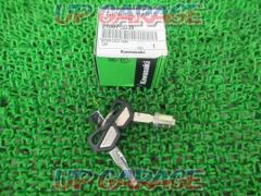 KAWASAKI 純正ローターロックタンクキャップ