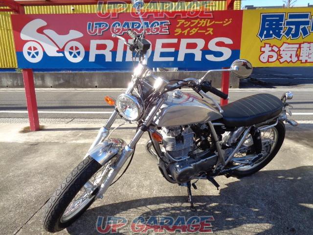 Sr400 3型 カスタム車 Rh01j H17年式 車検無 中古カー バイク用品の買取 販売専門店 アップガレージ