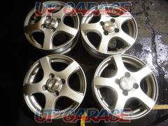 DUNLOP (Dunlop)
VIOLENTO (Vu~iorento)
Violento
HS
(4HOLE)