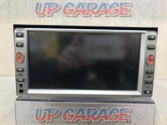 Nissan genuine
MS110-W
■
2010 model
1Seg / CD / SD / Front AUX compatible