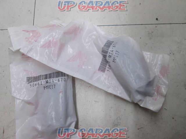 HONDA
Genuine
Bike
Parts
VF1000R
Step rubber
50661-MJ4-670-05