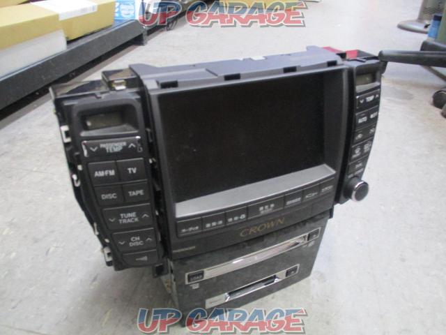 トヨタ 18クラウン前期 純正マルチナビモニター 中古パーツ買取 販売のアップガレージ