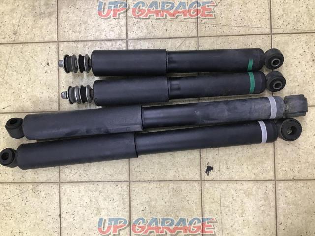値下げ Toyota トヨタ純正 ハイエース 0系 純正ショックアブソーバー 中古パーツ買取 販売のアップガレージ