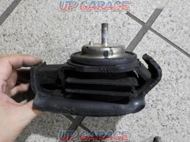 ワケアリ 日産純正 シルビア純正エンジンマウント 補修ベースとして 中古パーツ買取 販売のアップガレージ