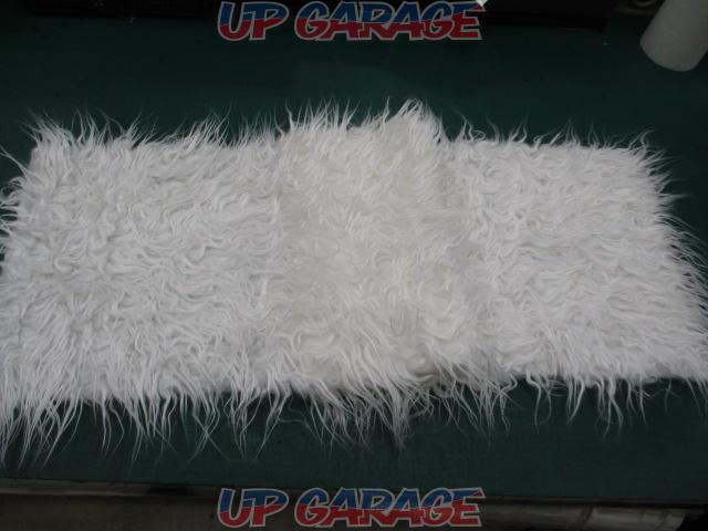 メーカー不明 ダッシュボードマット ホワイト ファー 108cmx30cm 中古パーツ買取 販売のアップガレージ