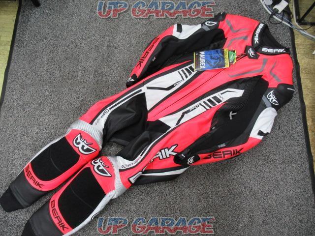 Berik ベリック Ls1 9059k レーシングスーツ サイズ 52 中古パーツ買取 販売のアップガレージ