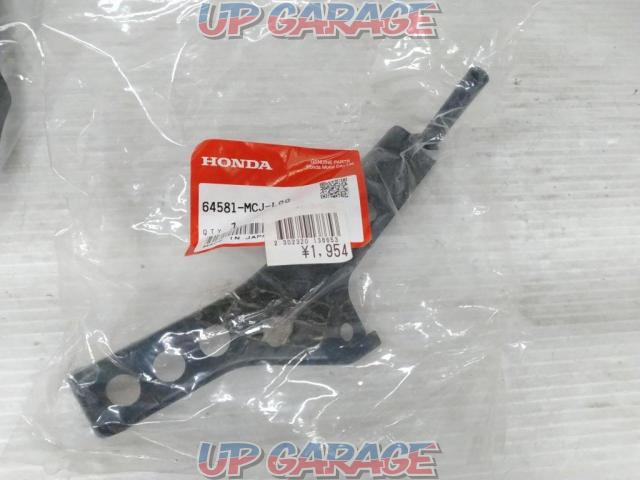 Honda Cbr954rr Genuine Middle Cowl Stay 中古パーツ買取 販売のアップガレージ