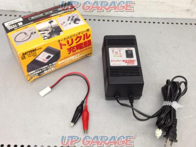 Daytona トリクル充電器 中古パーツ買取 販売のアップガレージ