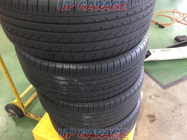 Yokohama Bluearth Rv 02 215 50 17 4本 タイヤのみ 中古パーツ買取 販売のアップガレージ
