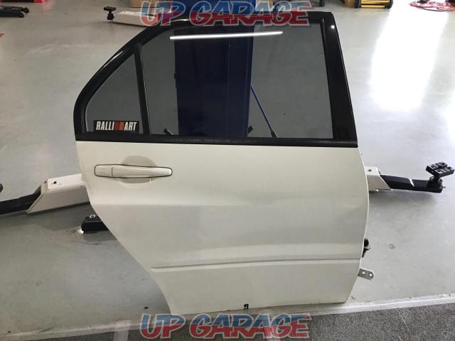 値下げ 三菱純正 Mitsubishi ランサーエボリューション9 Ct9a 純正ドア 右側 運転席側後部 中古パーツ買取 販売のアップガレージ