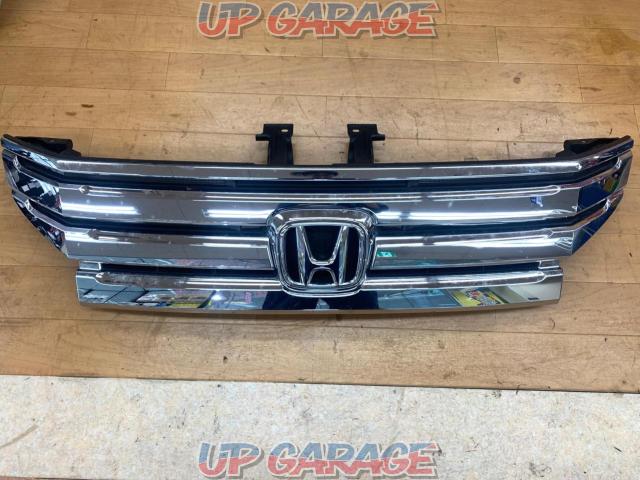 フロントグリル グリルイルミ ハロゲン ステップワゴン スパーダ Rk5前期 中古パーツ買取 販売のアップガレージ