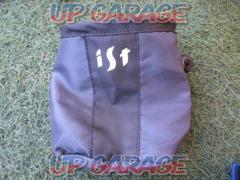 Price reduction Toyota genuine option
Isist genuine option
Drink holder
