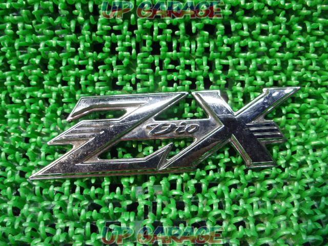 ライブdio Zx 00年式 より取外し 純正エンブレム 1個のみ 中古パーツ買取 販売のアップガレージ