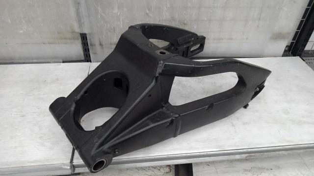 SUZUKI
Genuine swing arm
GSX-R1000 (K7-K8)-02