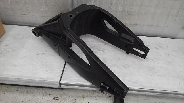 SUZUKI
Genuine swing arm
GSX-R1000 (K7-K8)-03