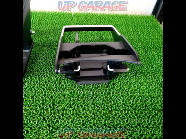 〇 Price reduced 〇 CAR-MATE where you can put paper packs
Exclusively designed drink holder for each car model-06