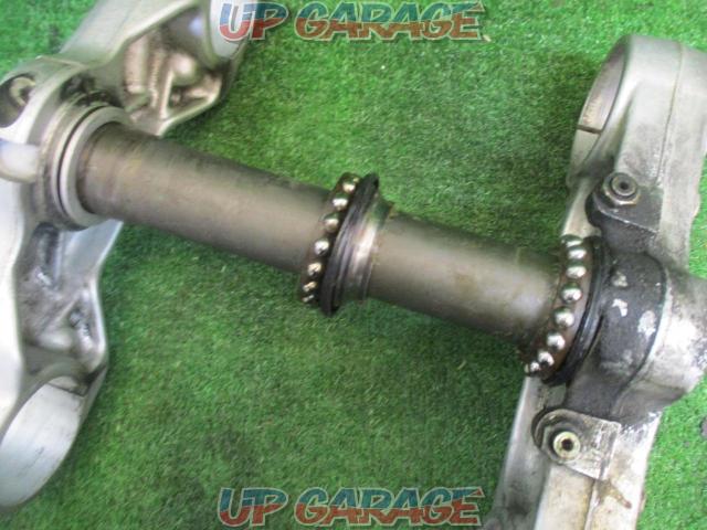 DUCATI
ST4S (removed from unknown model year: customer declaration)
DUCATI genuine
Top Bridge: 341.1.020.1A/Stem: 342.3.014.1A Stamped-03