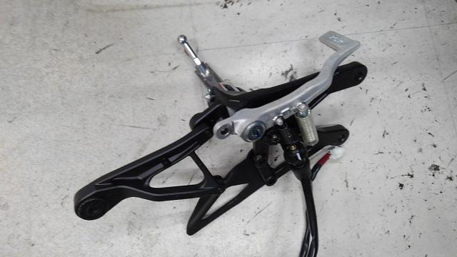 YAMAHA (Yamaha)
Genuine step
YZF-R1 ('15 -'18)-05
