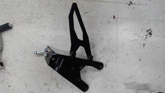 YAMAHA (Yamaha)
Genuine step
YZF-R1 ('15 -'18)-07