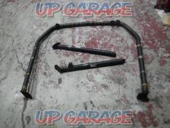 [3 division] maker unknown
Rear 4-point roll bar