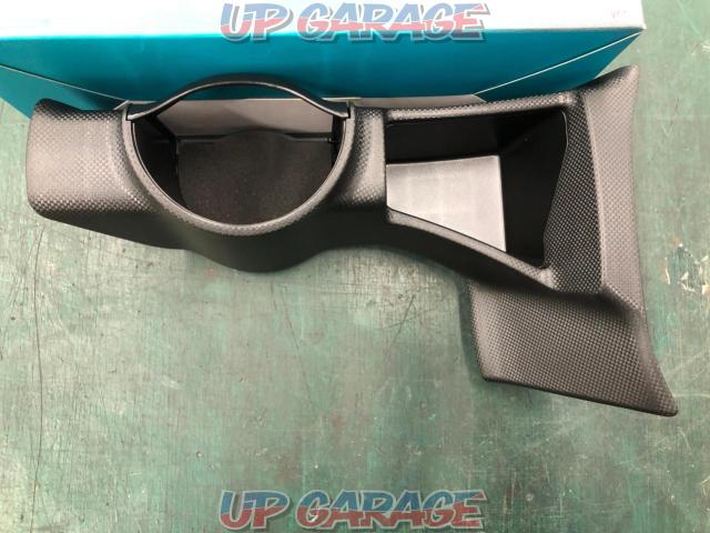 YAC
[SY-RRI]
Rise Rocky
Center console drink holder
1 cars
#unused-03
