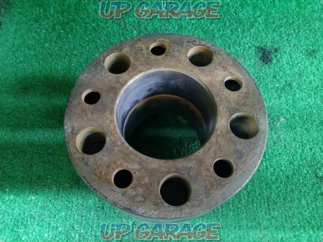 Unknown Manufacturer
40mm wide tret spacer
2 pieces
114.3-5H
M12 × P1.5-02