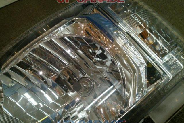【3月のお値下げ品!】 【ハイエース】TOYOTA 純正ヘッドライト-04