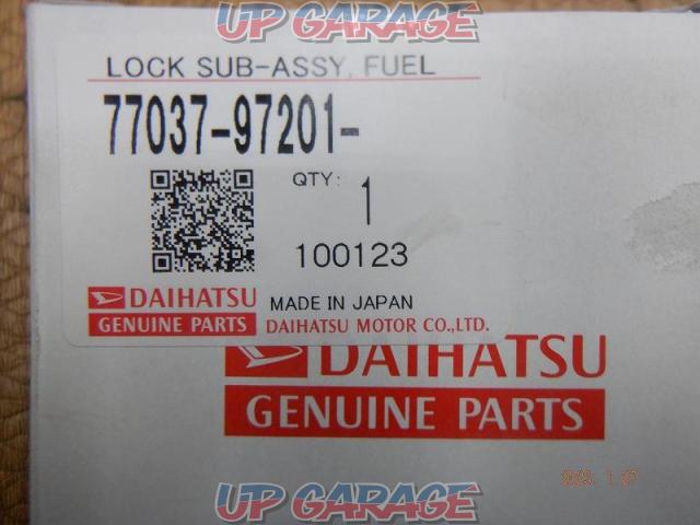 ダイハツ純正(DAIHATSU) 給油口ロック/LOCK SUB-ASSY.FUEL-05
