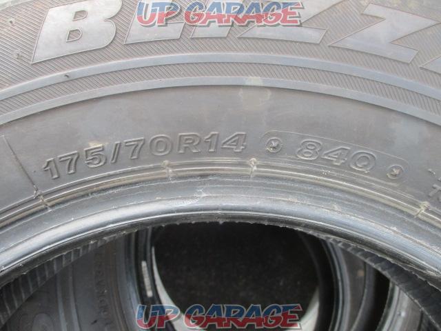BRIDGESTONE
BLIZZAK
VRX-07