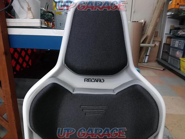 RECARO RCS
White-collar-02