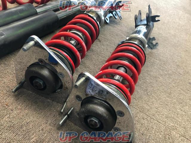Lower the ride height and dress up RS-R
Basic-i
Serena
C25-04