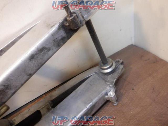 3HONDA
RS125 genuine swing arm-10