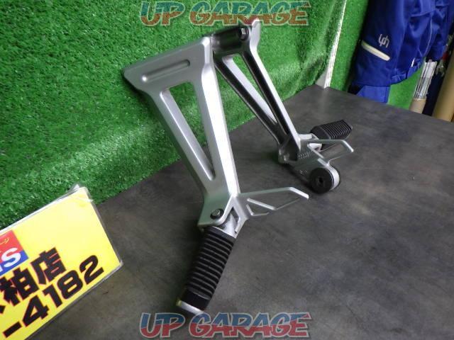 SUZUKI (Suzuki)
Genuine tandem step
GSX1400 (year unknown)-02