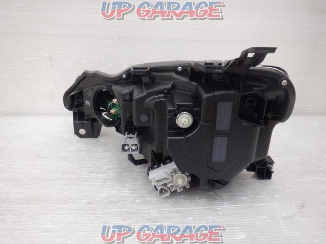 【右側のみ】TOYOTA 純正LEDヘッドライト KOITO100-60345 ZN6 86 後期-06