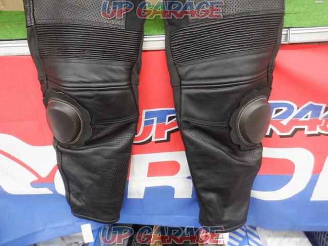 Clooney
Leather pants-07