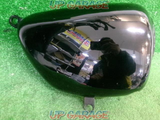 W650 (removed from unknown model year)
KAWASAKI genuine
Side cover
Right and left-03