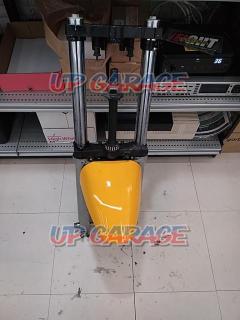 SUZUKI
Goose 250
Front fork