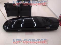 THULE
Roof BOX
Double door