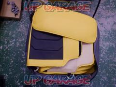 【○値下しました】メーカー不明 DESIGN 汎用シートカバー