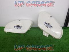 3HONDA genuine
Side cover
