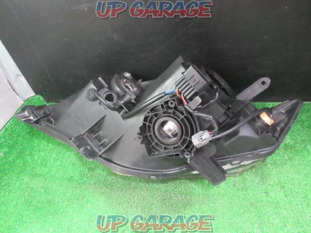 MITSUBISHI (Mitsubishi)
CV5W/Outlander
Genuine headlight
Right only-07