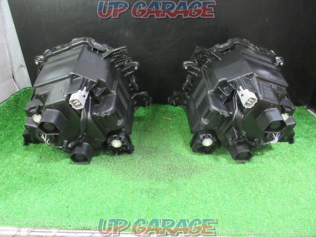 SUZUKI (Suzuki)
JB64W / Jimny
Genuine headlight
Right and left-02