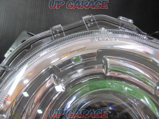 SUZUKI (Suzuki)
JB64W / Jimny
Genuine headlight
Right and left-07
