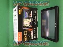 Di · NAVI
[DNC-771A]
7 inches
Seg portable navigation
1 set
