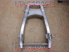 HONDA
Genuine swing arm
CB400SF
Revo
NC42
'08 years old