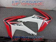 CRF250L
Shroud
Left and right