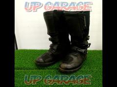 Size: 27.0cm
GAERNE
G.MIDLAND