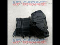 HONDA
Genuine air cleaner box
CBR1000RR (SC57
04
05)