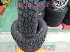 C2FBFGoodrich Mud-Terrain
T / A
KM2